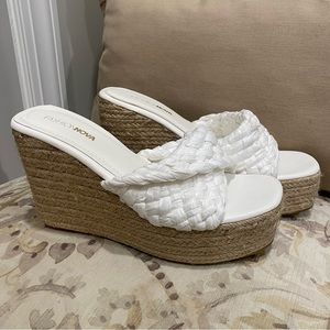 White & jute wedges